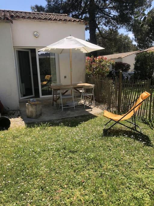 Petite Maison Chaleureuse Avec Piscine Holiday home *