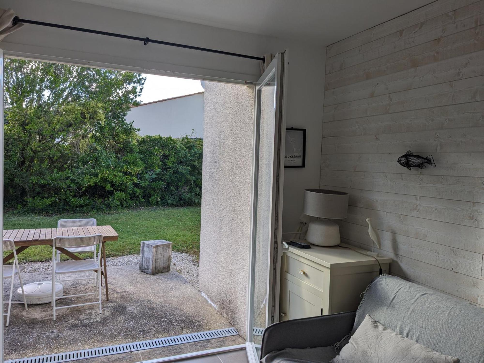 Petite Maison Chaleureuse Avec Piscine *